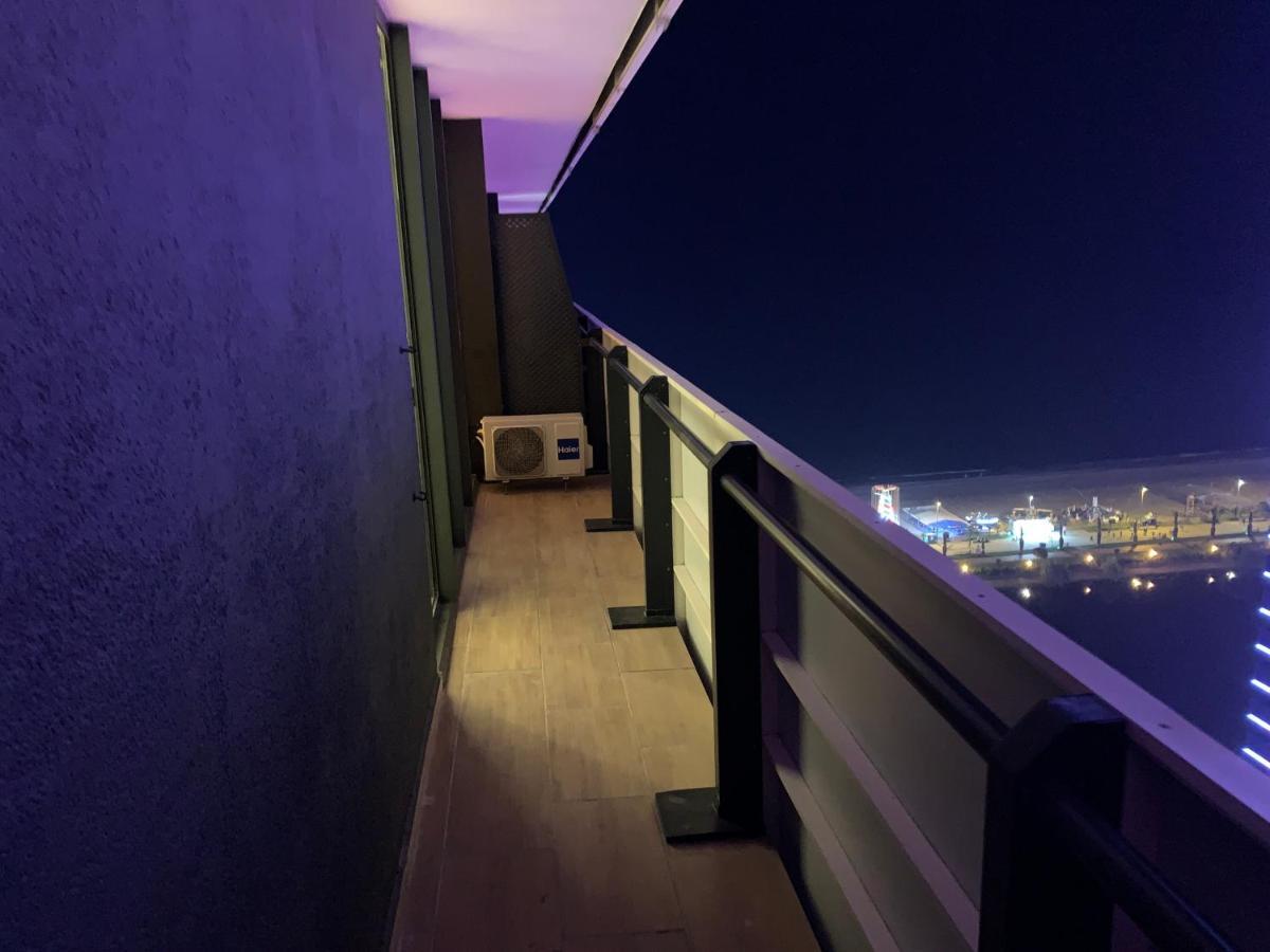 Vip Aparthotel Orbi City Sea View باتومي المظهر الخارجي الصورة