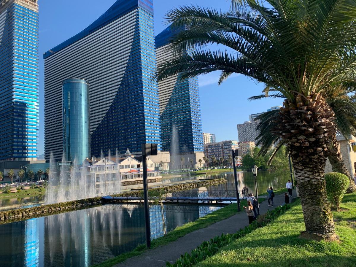 Vip Aparthotel Orbi City Sea View باتومي المظهر الخارجي الصورة