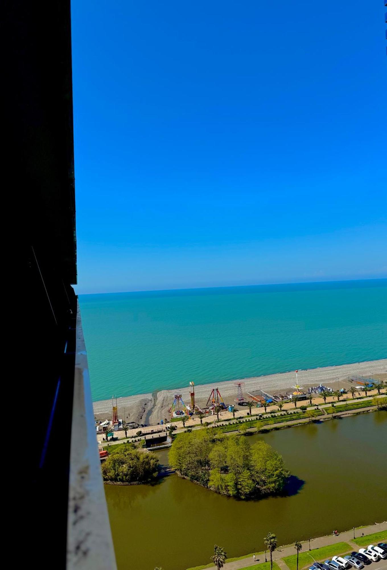 Vip Aparthotel Orbi City Sea View باتومي المظهر الخارجي الصورة