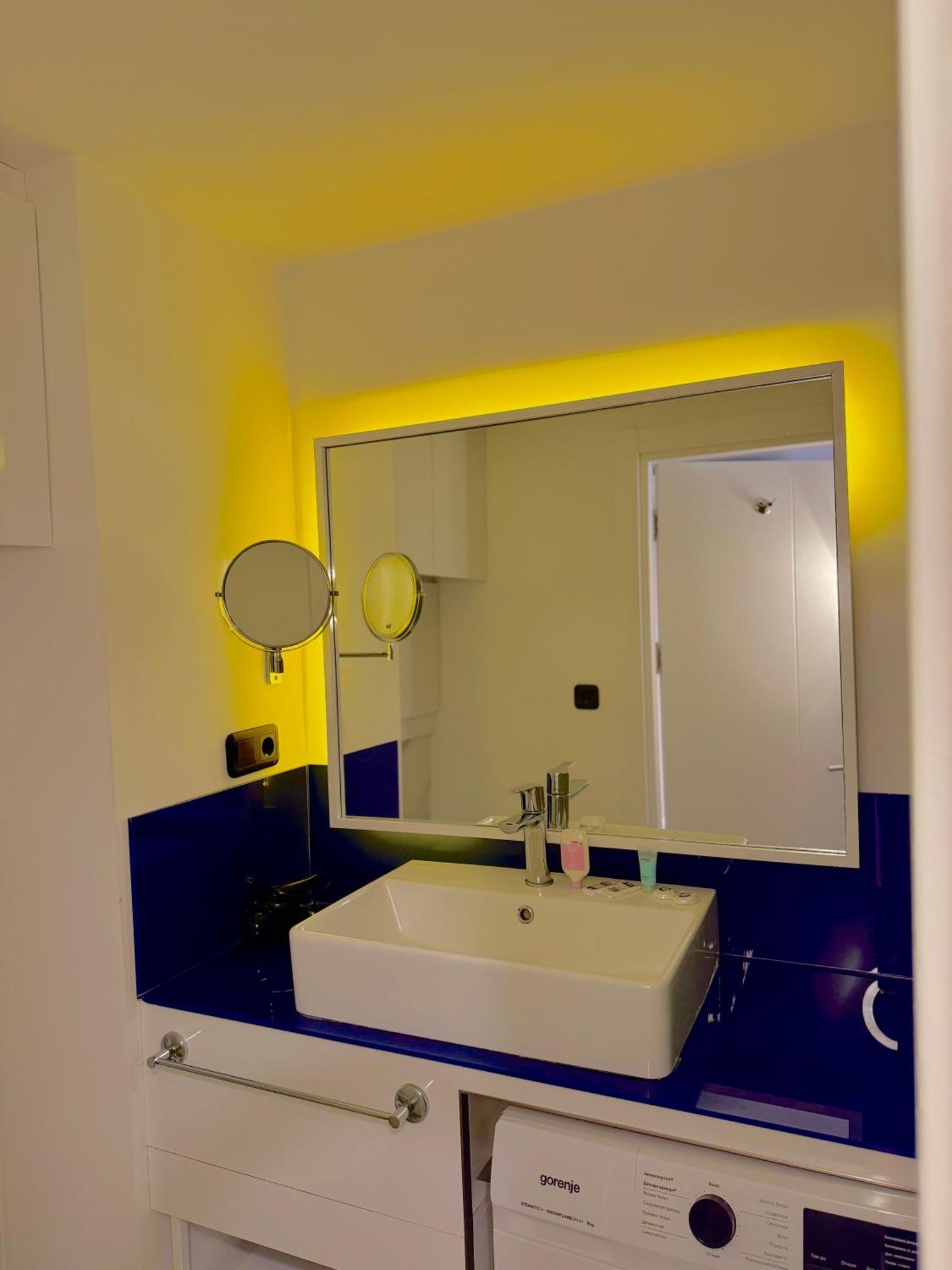Vip Aparthotel Orbi City Sea View باتومي المظهر الخارجي الصورة
