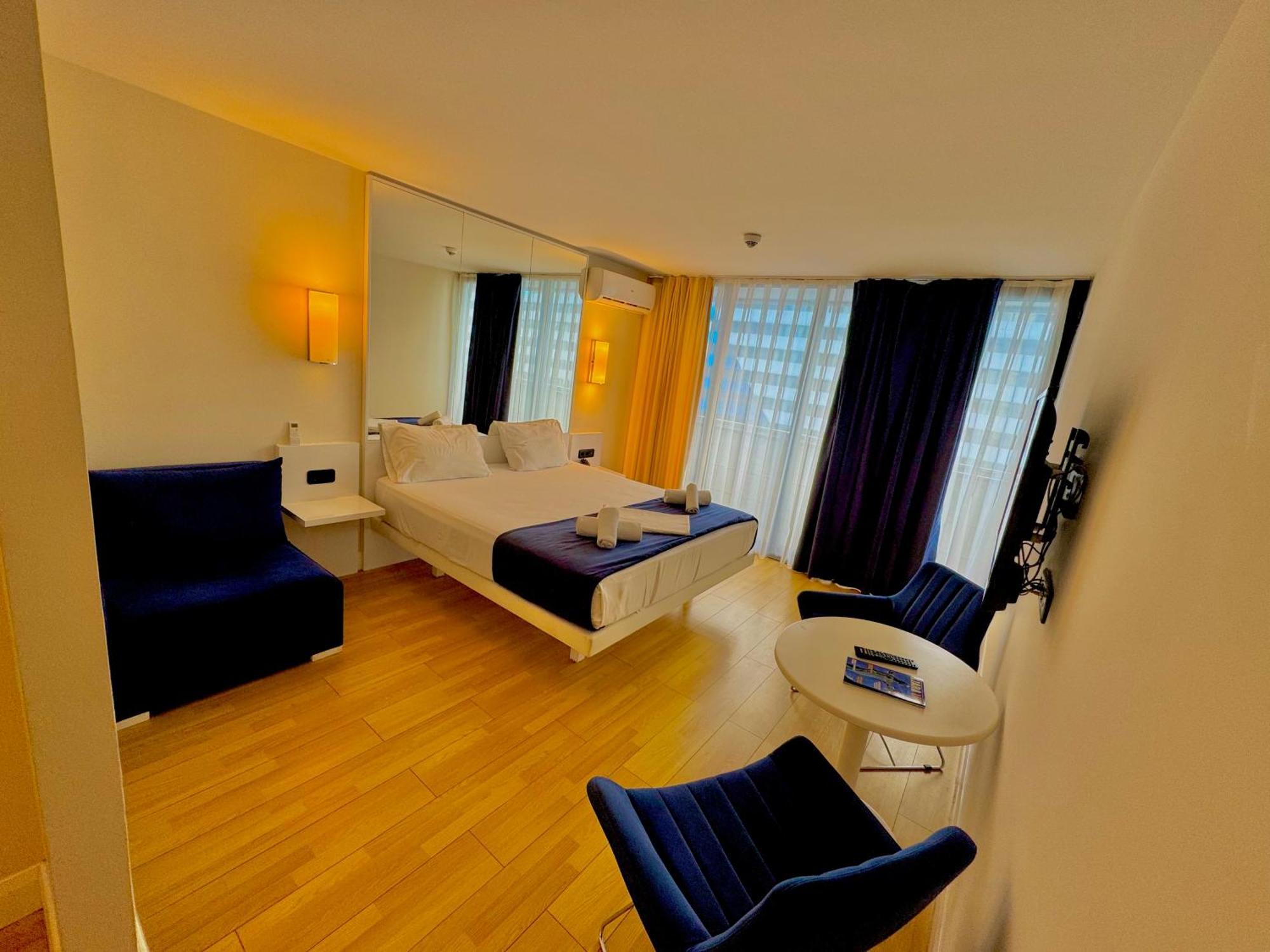 Vip Aparthotel Orbi City Sea View باتومي المظهر الخارجي الصورة