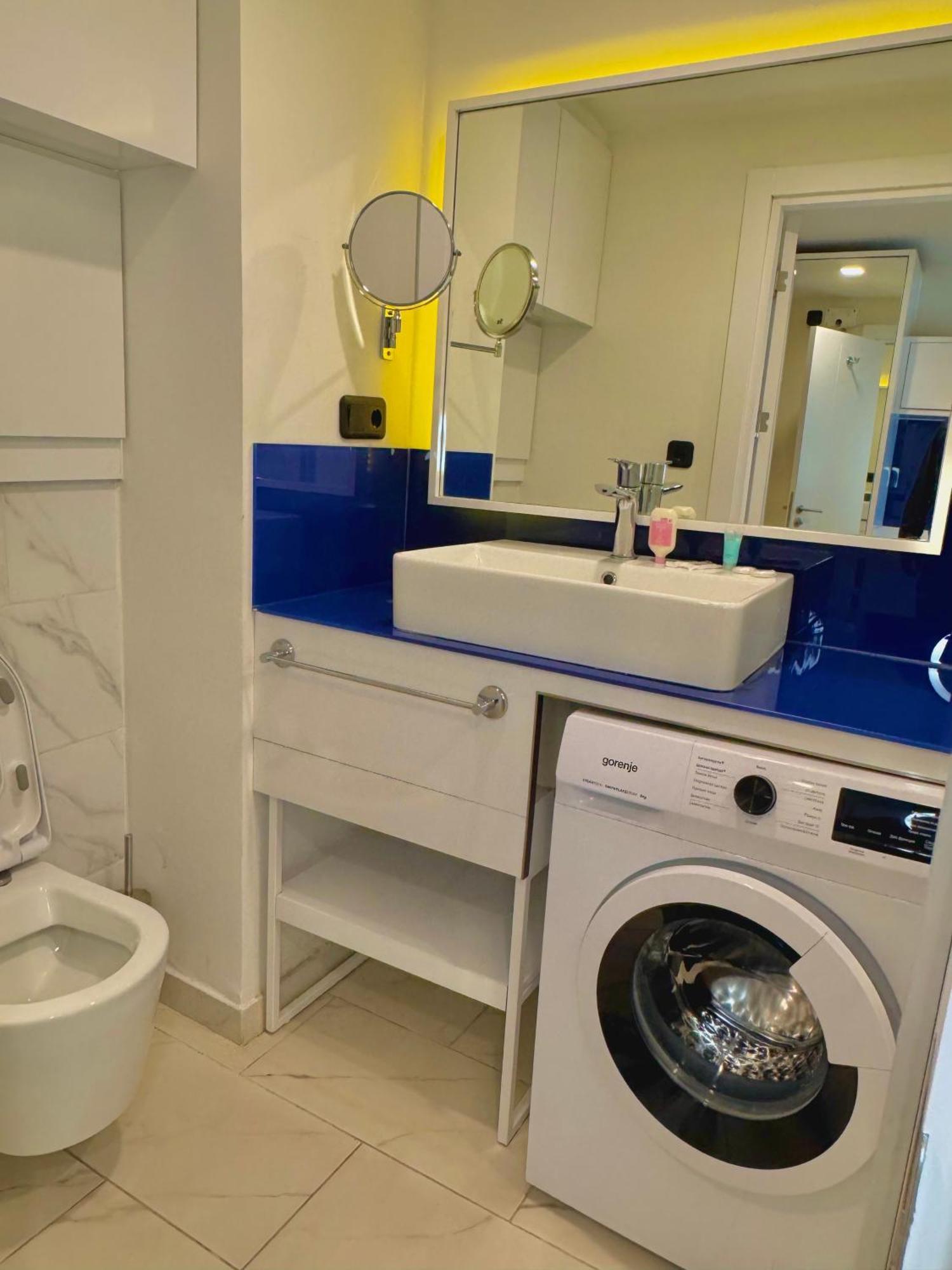 Vip Aparthotel Orbi City Sea View باتومي المظهر الخارجي الصورة